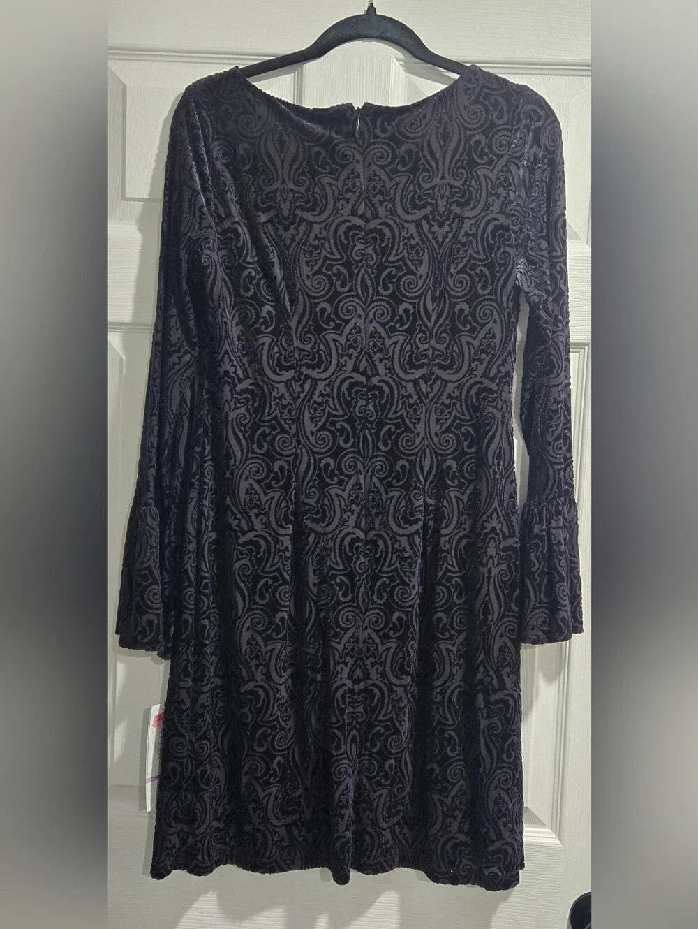 Leslie Fay Long-Sleeve Burnout Velvet Dress in Navy